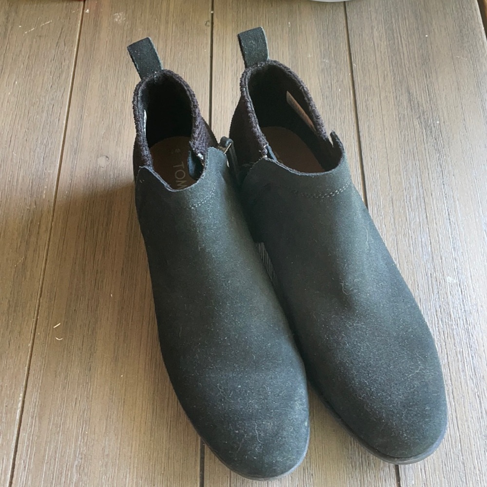 Tom’s booties